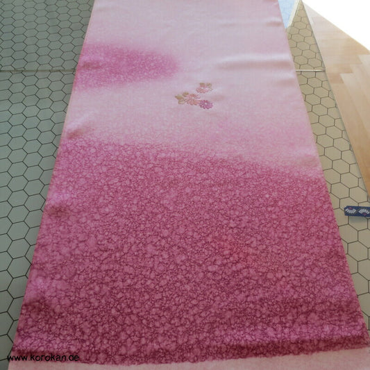 Stickereien und Bokashi Verlauf Tanmono für Homongi Kimono, Seide
