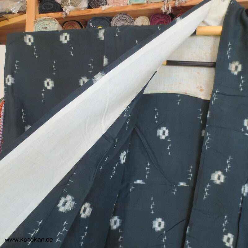 Igeta Kasuri Hitoe Kimono, Meisen Seide