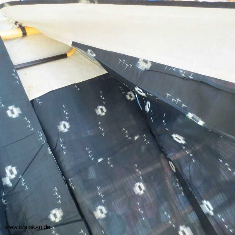 Igeta Kasuri Hitoe Kimono, Meisen Seide