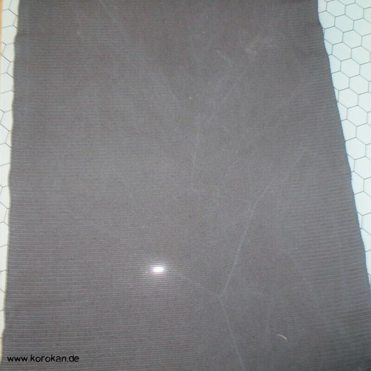 schwarzer Rho Kimono Seidenstoff mit Mon, vorgewaschen