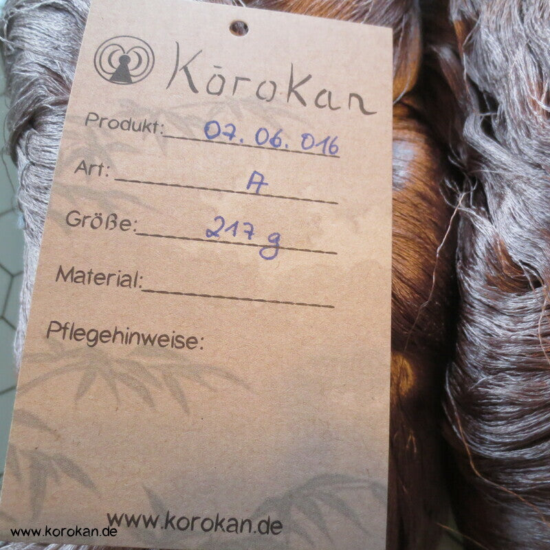 rötliches mauve Seidengarn zum Weben aus japanischer Obi Werkstatt