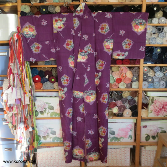bunte Blumen auf pflaume Meisen Kimono Wildseide