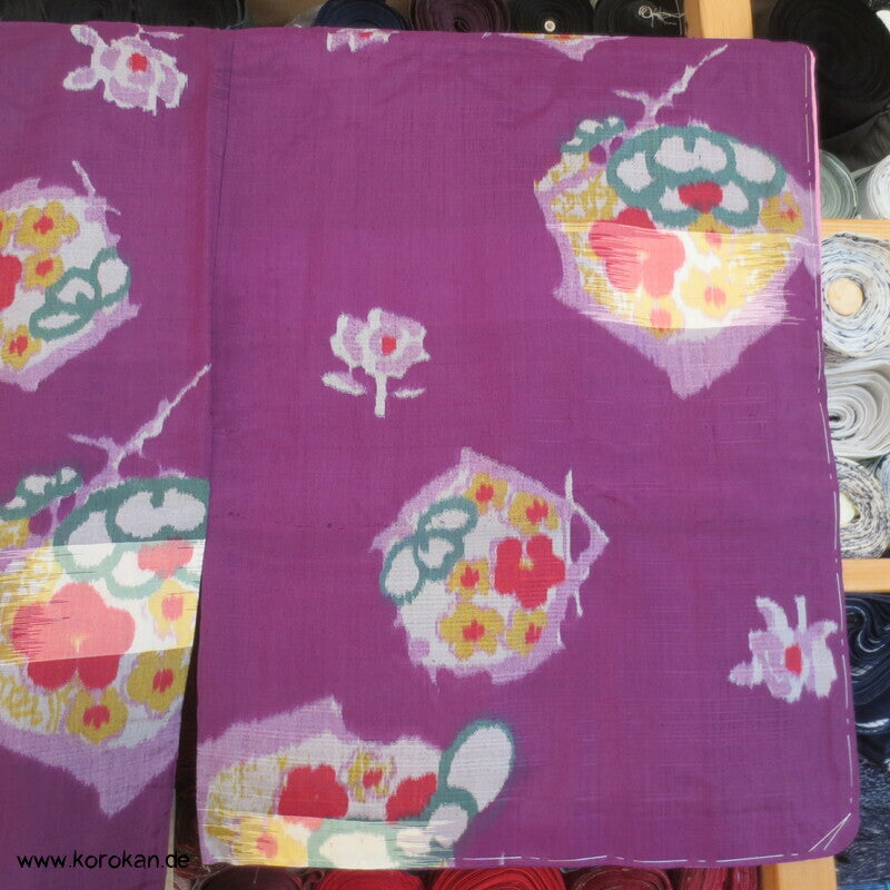 bunte Blumen auf pflaume Meisen Kimono Wildseide