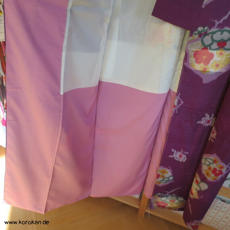bunte Blumen auf pflaume Meisen Kimono Wildseide