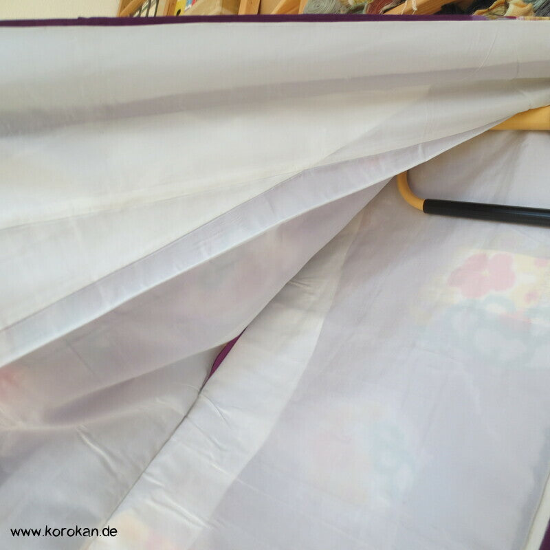 bunte Blumen auf pflaume Meisen Kimono Wildseide