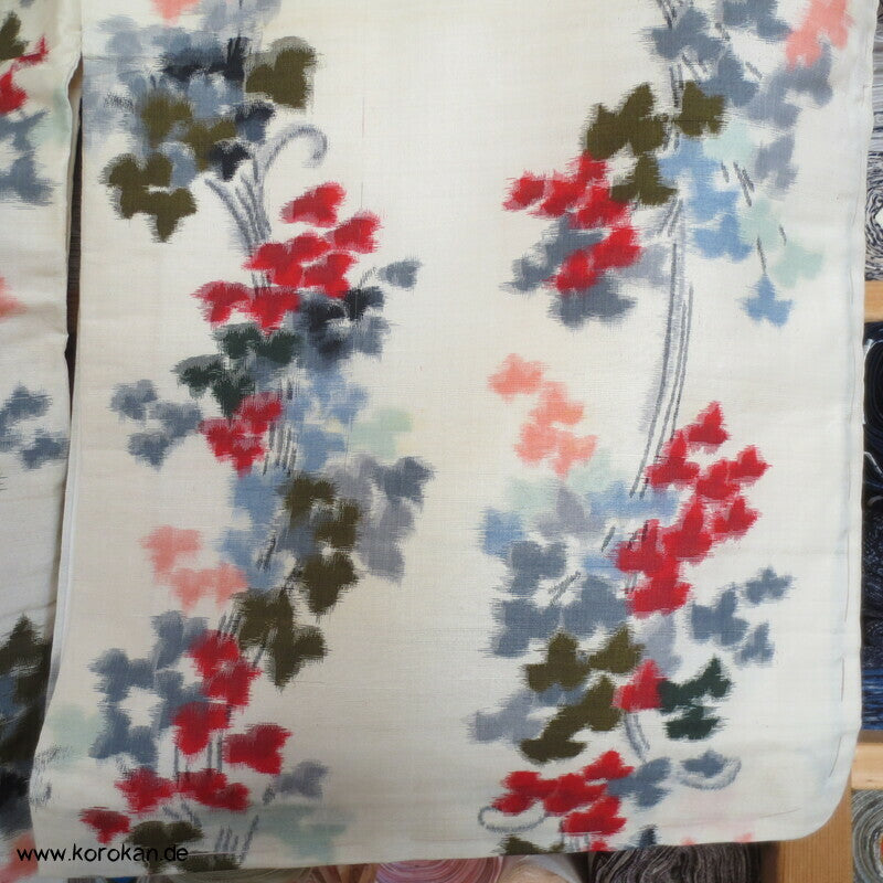 Herbstblättersträuße Meisen Seiden Kimono