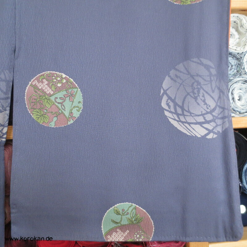 Mondkreise auf grau - lila Komon Kimono