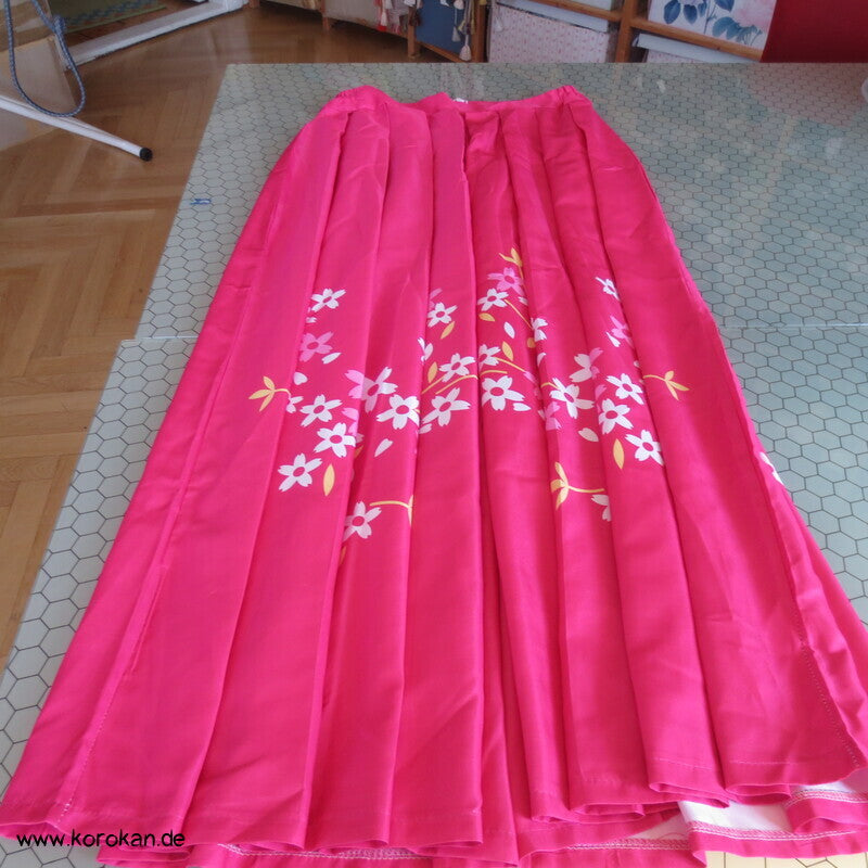 Frauen Faschings Hakama mit Blütendruck