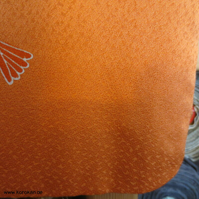 Fächer auf orange Seidendamast Homongi Kimono