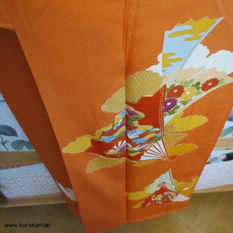 Fächer auf orange Seidendamast Homongi Kimono