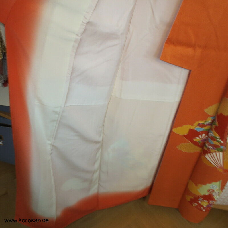 Fächer auf orange Seidendamast Homongi Kimono