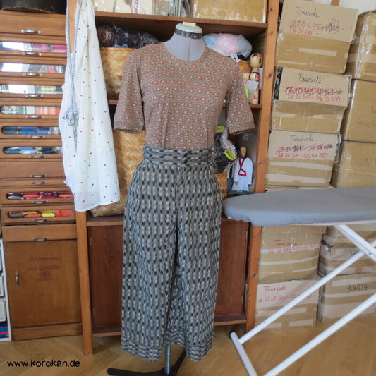 Culotte Hose aus feinem Kimono Seiden Krepp mit Kasuri Muster