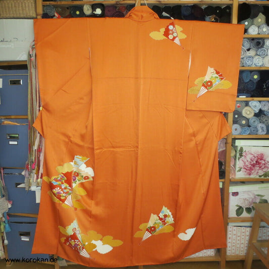 Fächer auf orange Seidendamast Homongi Kimono