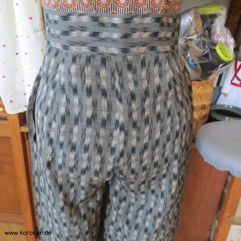 Culotte Hose aus feinem Kimono Seiden Krepp mit Kasuri Muster