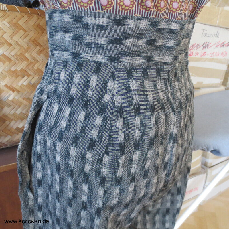 Culotte Hose aus feinem Kimono Seiden Krepp mit Kasuri Muster