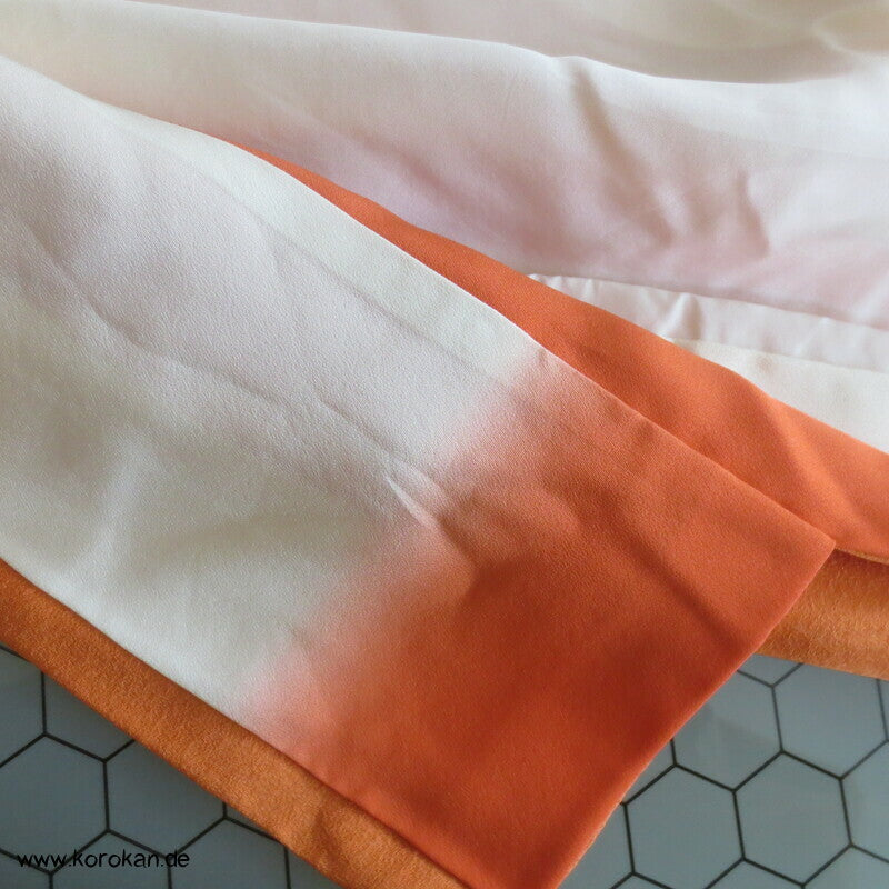 Fächer auf orange Seidendamast Homongi Kimono