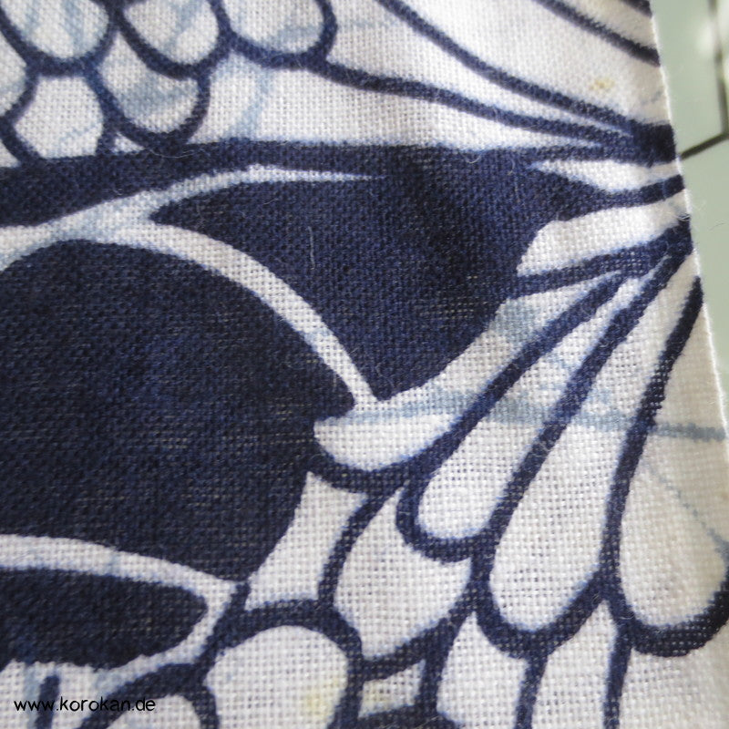 Schmetterlinge auf Kiku Chrysanthemen Yukata Kimono Baumwoll Stoff