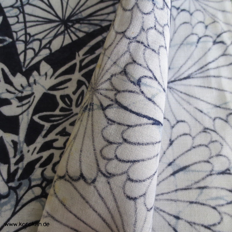 Schmetterlinge auf Kiku Chrysanthemen Yukata Kimono Baumwoll Stoff