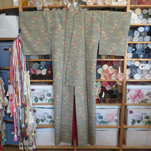 Tsumugi Seiden Kasuri Asanoha mit Blüten Kimono