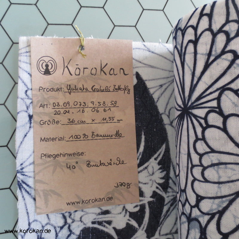 Schmetterlinge auf Kiku Chrysanthemen Yukata Kimono Baumwoll Stoff