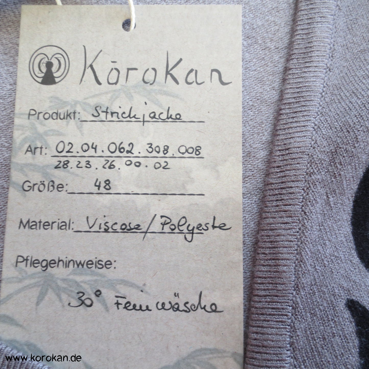 Strickjacke mit Japan Anmutung