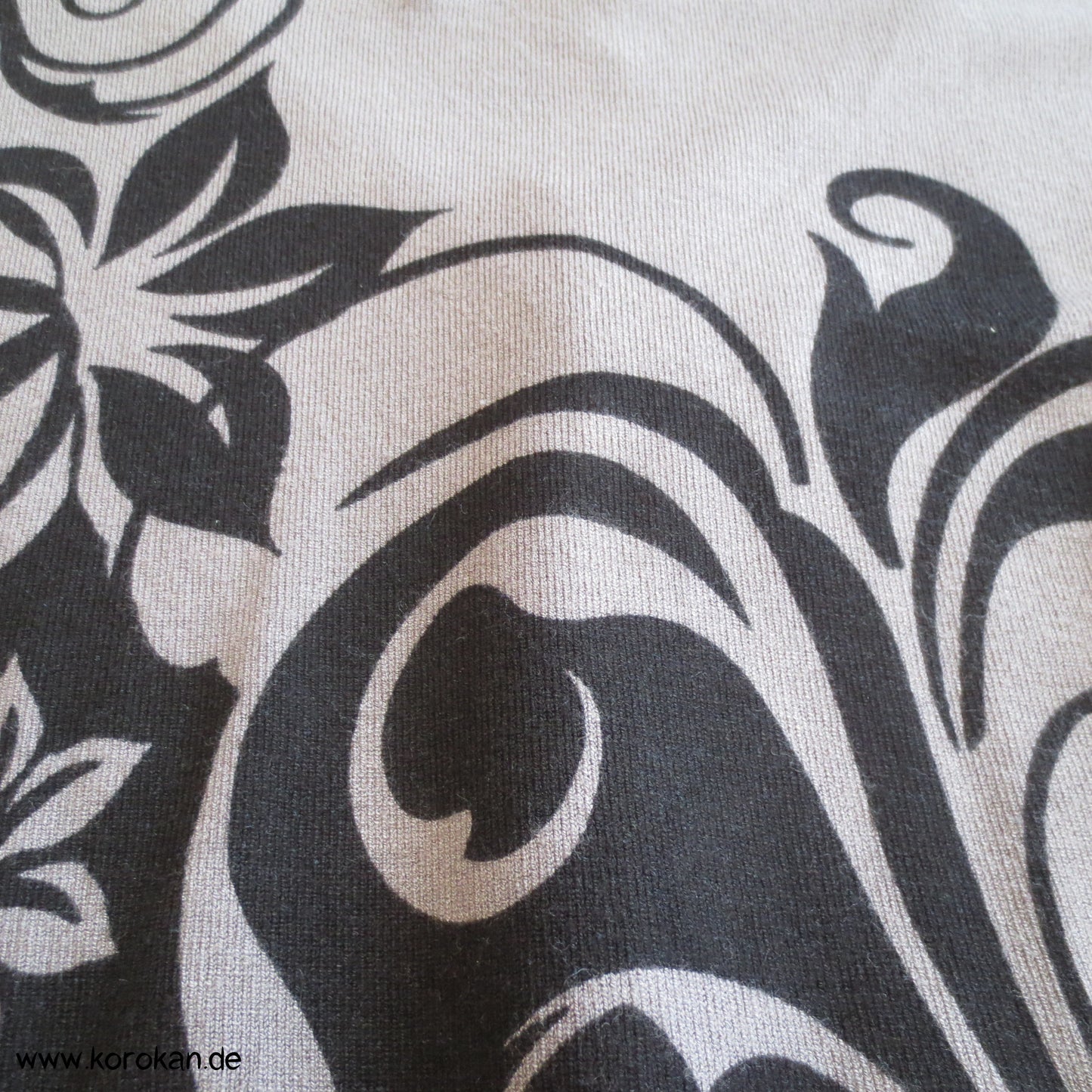 Strickjacke mit Japan Anmutung