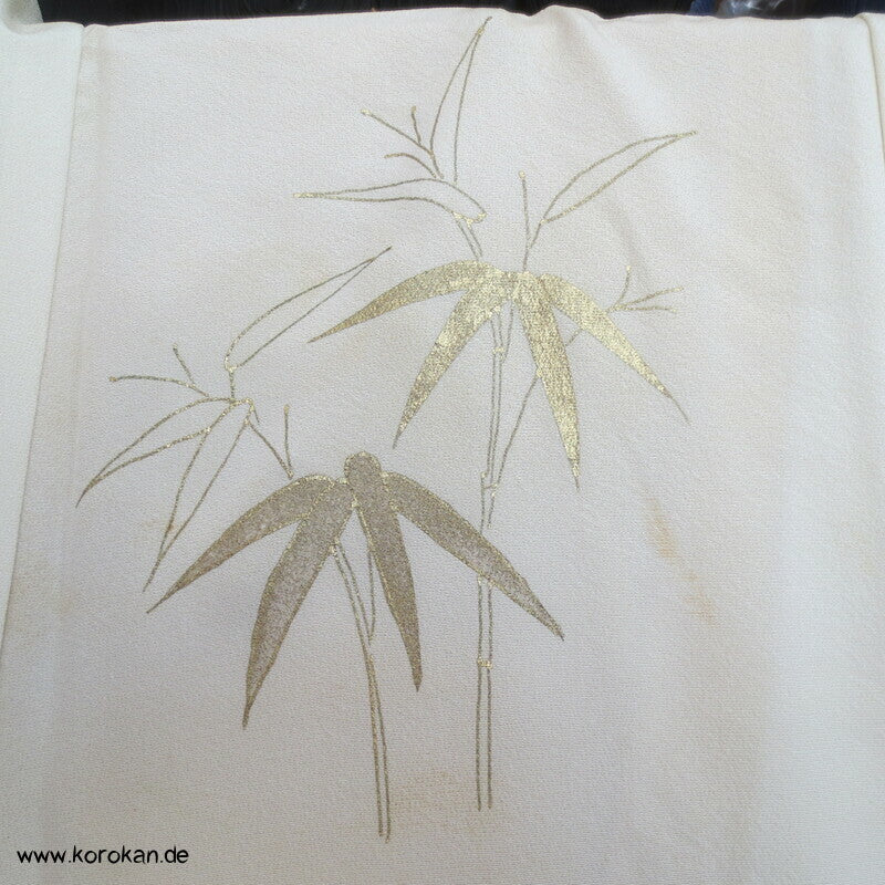 Homongi Kimono, Gold und Silber auf natur - bestickter Seidencrepe