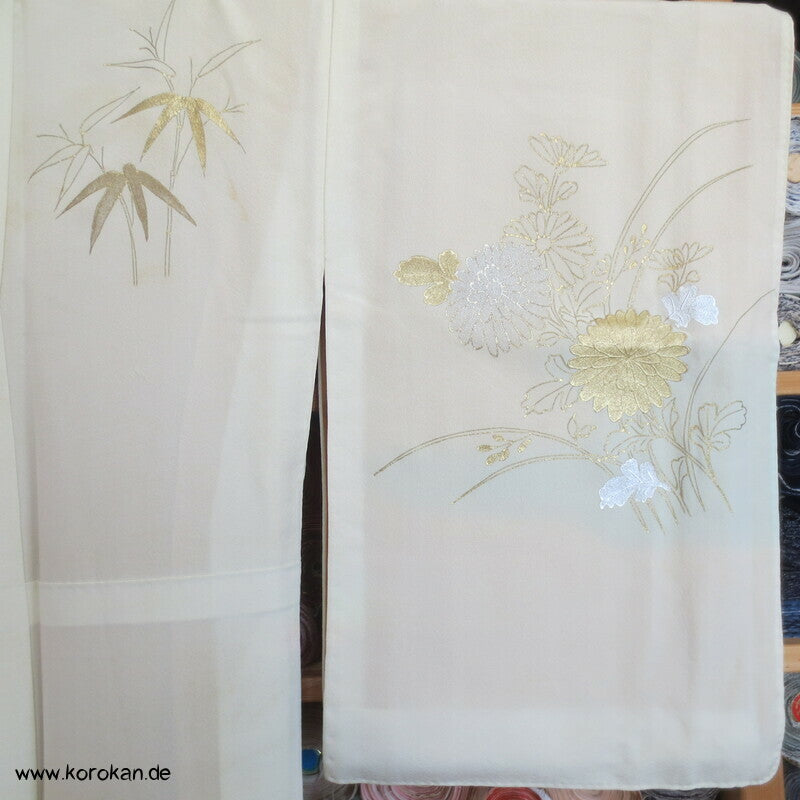 Homongi Kimono, Gold und Silber auf natur - bestickter Seidencrepe