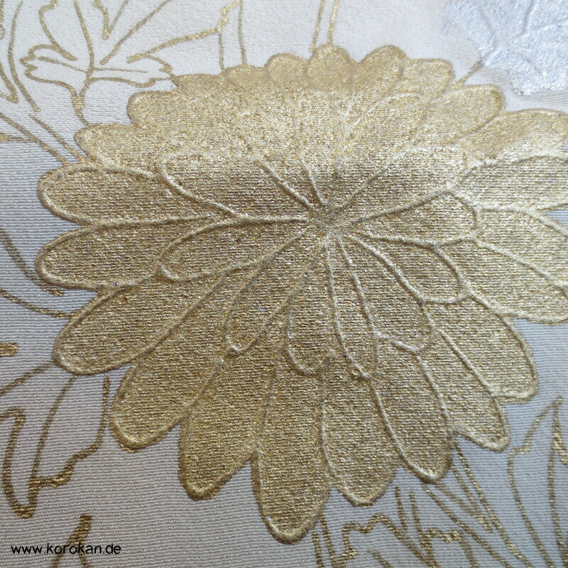Homongi Kimono, Gold und Silber auf natur - bestickter Seidencrepe