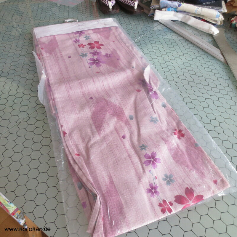 altrosa Sakura Yukata - ungefütterter Kimono aus Baumwolle