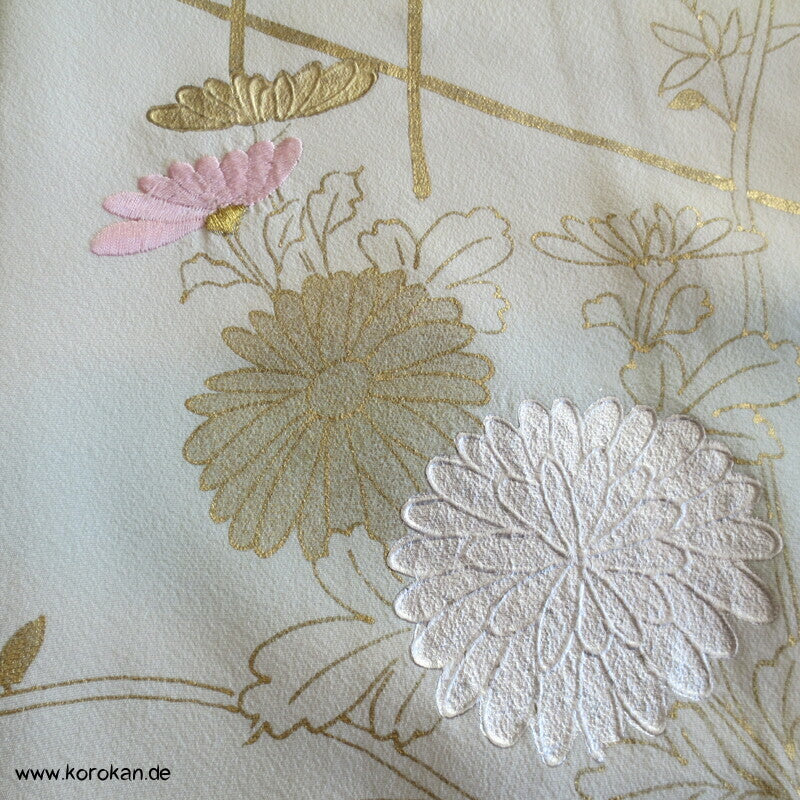 Homongi Kimono, Gold und Silber auf natur - bestickter Seidencrepe