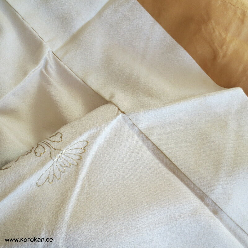 Homongi Kimono, Gold und Silber auf natur - bestickter Seidencrepe