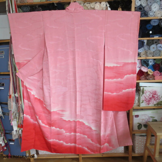 gewebte und gemalte Wolken Morgenröte Seidendamast Furisode Kimono