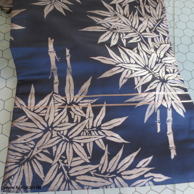 silberner Bambus auf mitternachtsblau Nagoya Obi