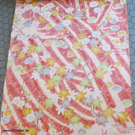 bunte Zweige Ahornblätter Kimono Seiden Rinzu Damast