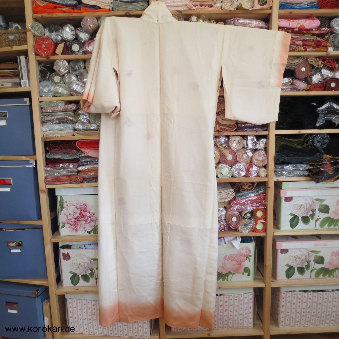 bunte Schmetterlinge Tsumugi Seiden Kimono