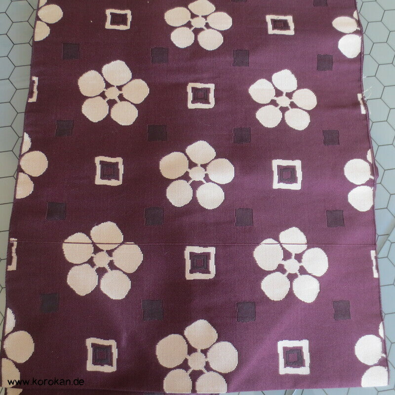 abstrakte Sakura Blüten, Quadrate Nagoya Obi