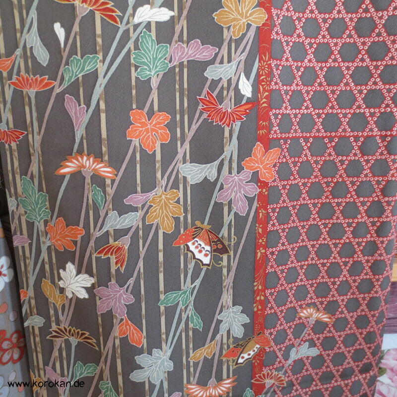 großer Furisode Seidencrepe Kimono Schmetterlinge, Blüten, großer Schwung