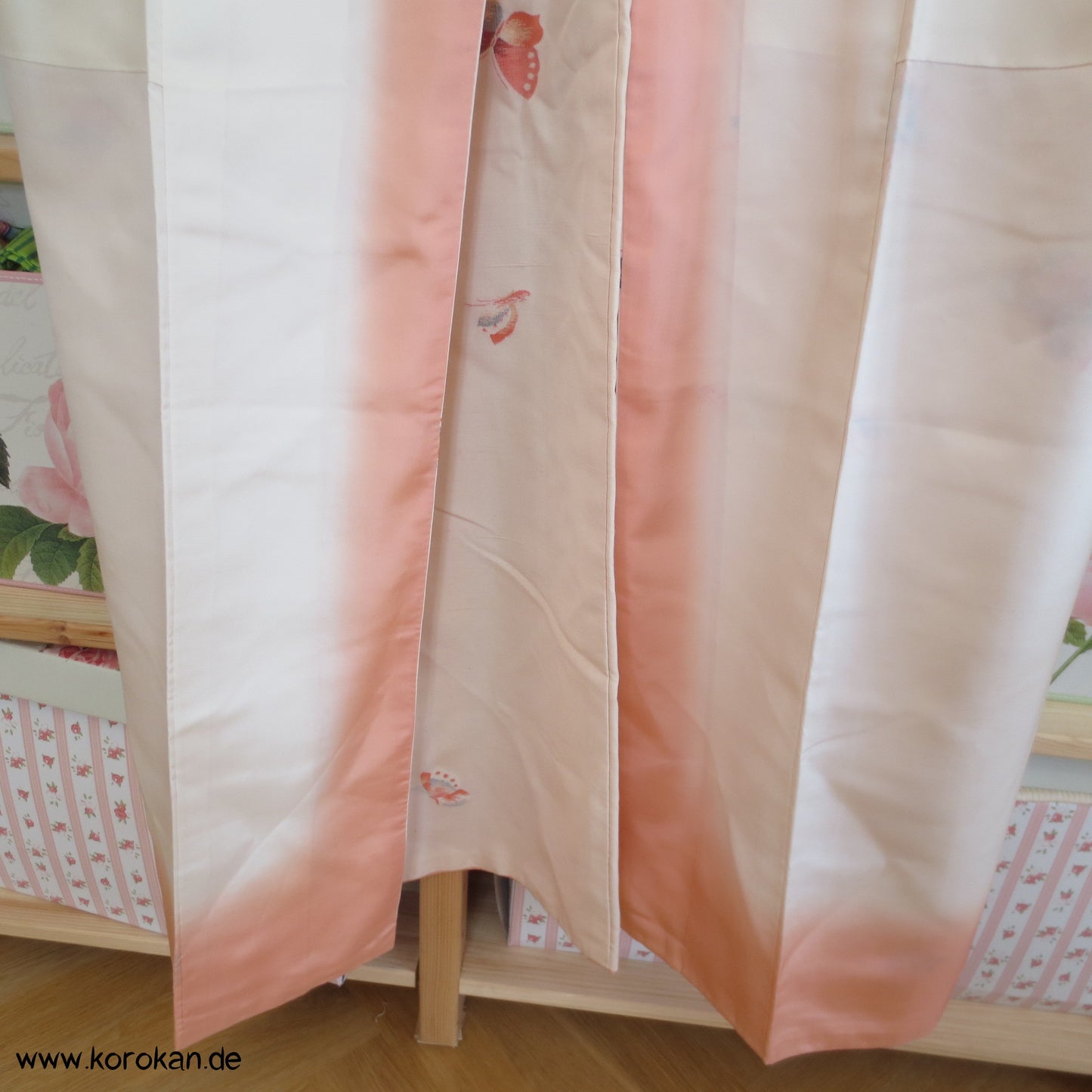 bunte Schmetterlinge Tsumugi Seiden Kimono