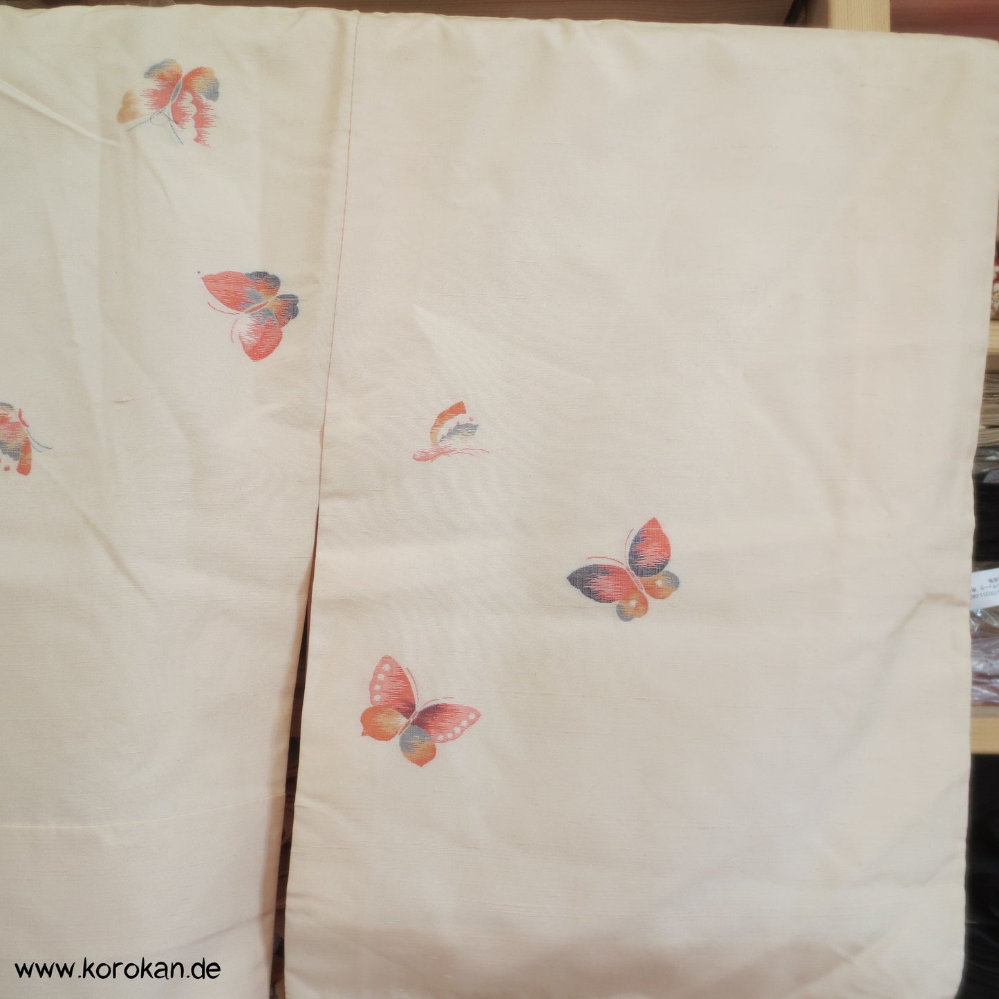 bunte Schmetterlinge Tsumugi Seiden Kimono