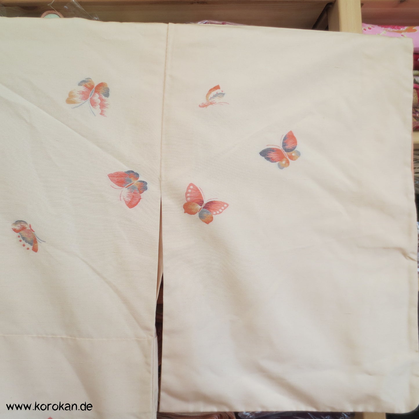 bunte Schmetterlinge Tsumugi Seiden Kimono