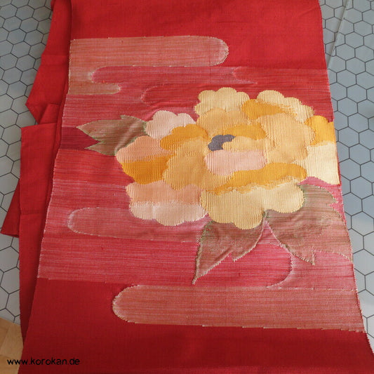 gelbe Päonie auf rot Vintage Nagoya Obi