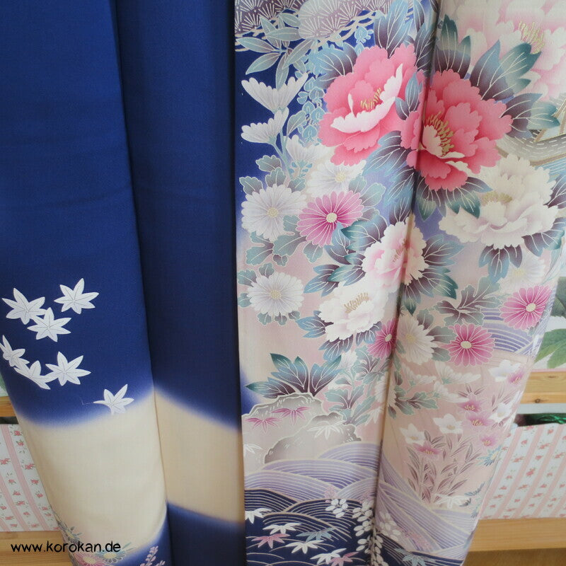 Päonien im Wasserfall Furisode Seidencrepe Kimono