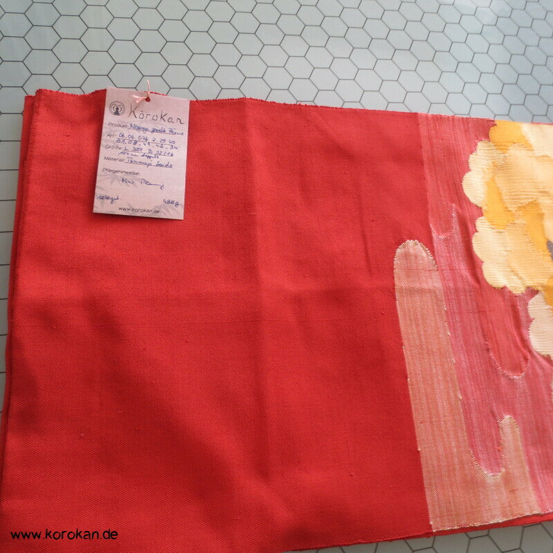 gelbe Päonie auf rot Vintage Nagoya Obi