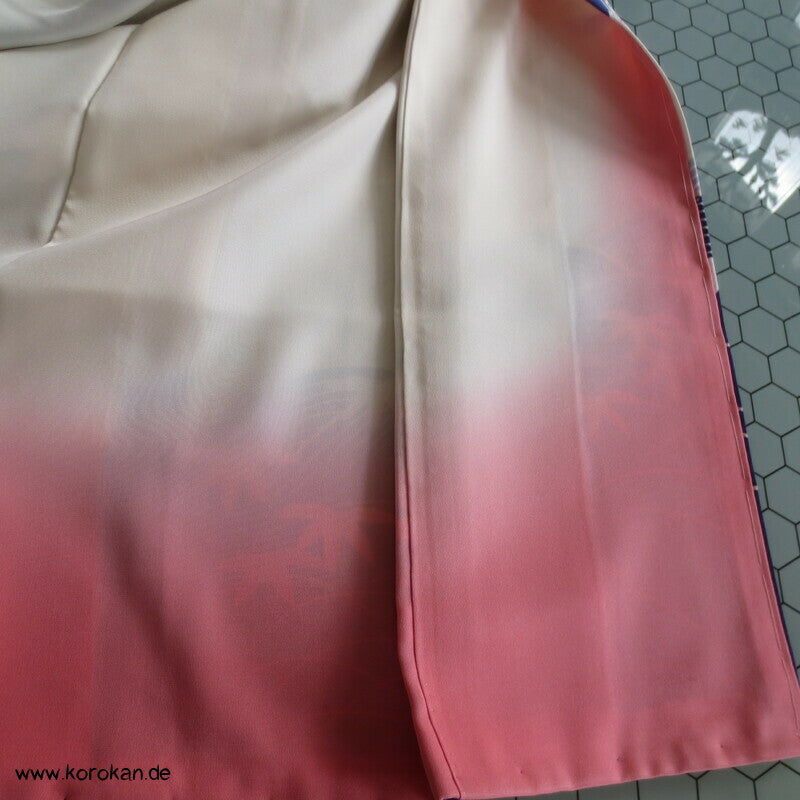 Päonien im Wasserfall Furisode Seidencrepe Kimono