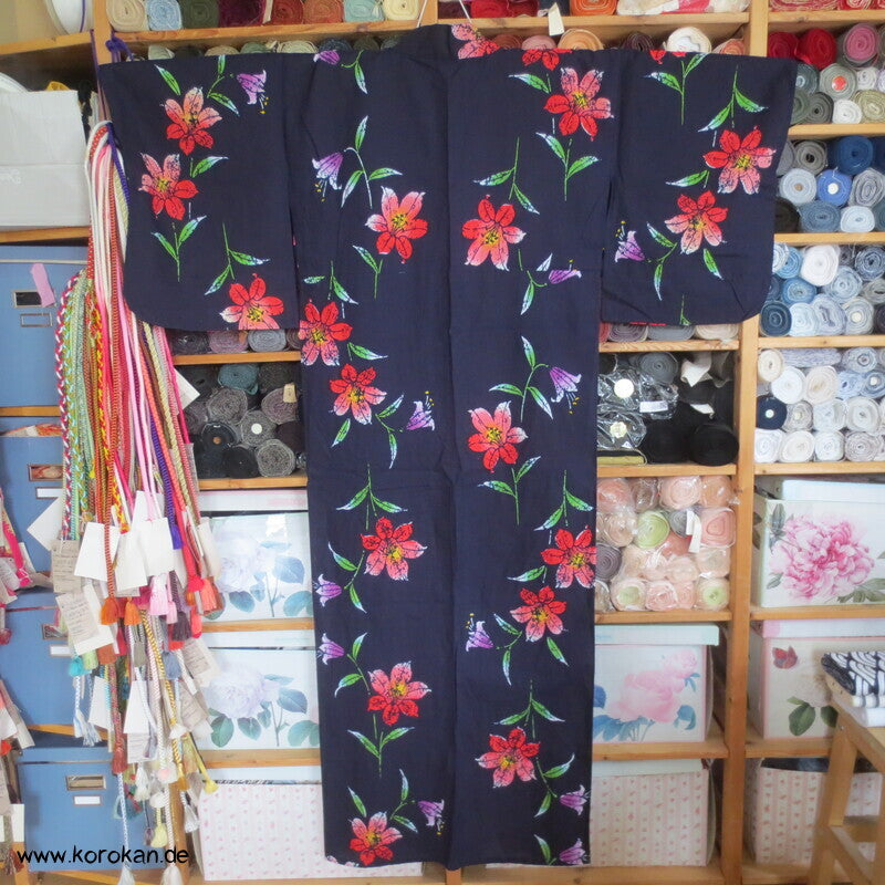 Japan Baumwoll Yukata Kimono bunte Lilien auf blau