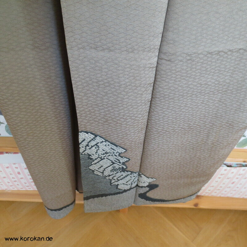 schmaler Shibori Rand, Uferhäuser Seidendamast Iro Tomesode Kimono