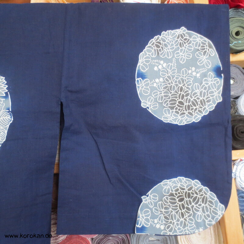 Japan Baumwoll Yukata Kimono Blumenrondelle auf blau
