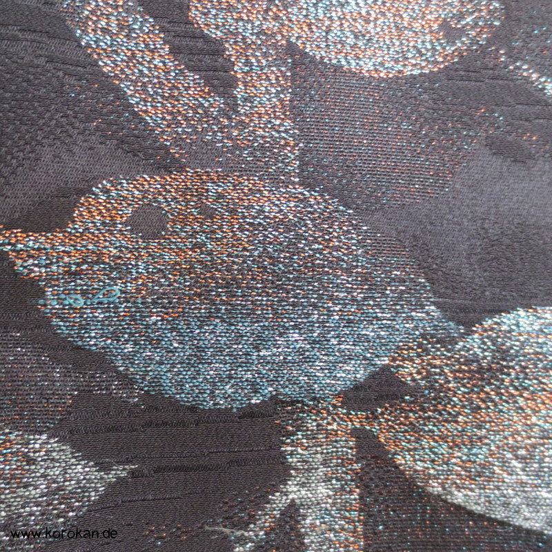 gewebtes glitzerndes Blütenmuster Omeshi Urushi Komon Kimono