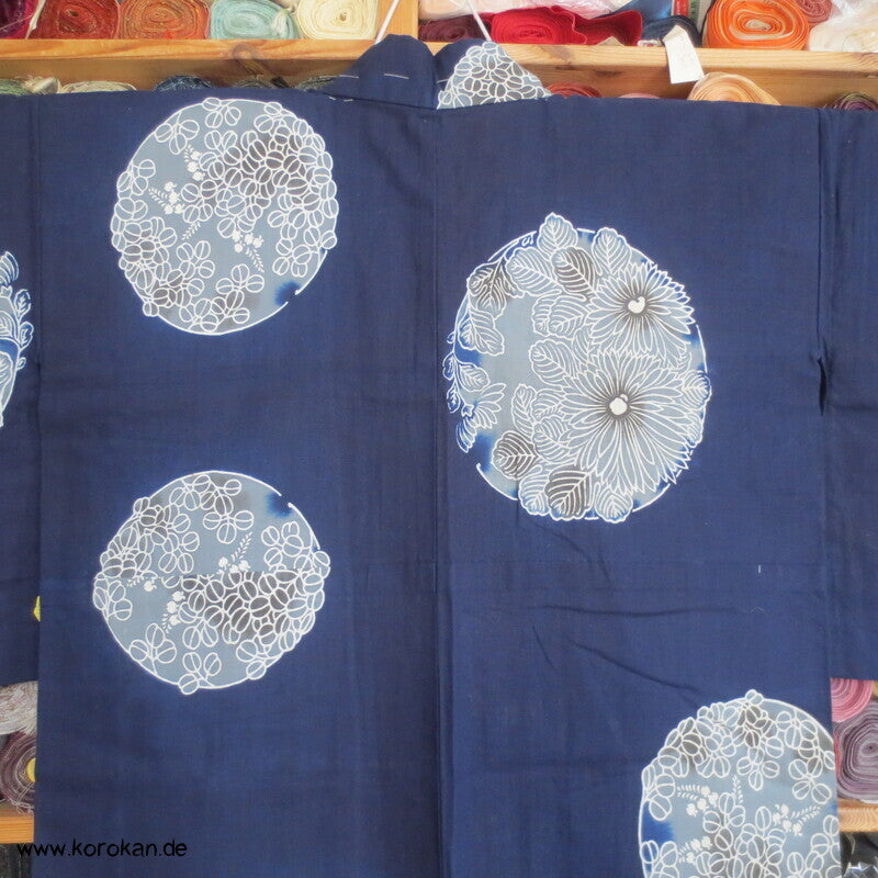 Japan Baumwoll Yukata Kimono Blumenrondelle auf blau